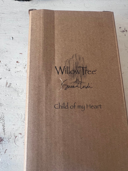 Clearance 'CHILD OF MY HEART ' Willow Tree figurine Damaged box